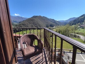 Double Room | Terrace/patio - Hotel Finca Malvasia (Cabezon de Liebana)