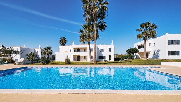 プール