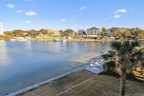 Condo, 2 Bedrooms | Property grounds