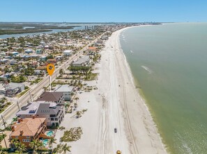 Beach - 3132 Estero Blvd 5 Bedroom Home by RedAwning (Fort Myers Beach)