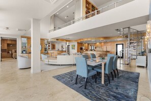 Dining - 17170 Harbour Pointe #1232 3 Bedroom Apts by RedAwning (Fort Myers)