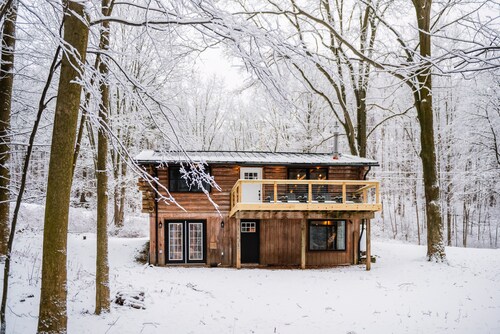 Secluded Naples Cabin w/ Deck & Stream Views