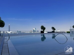 Outdoor pool - Luxury 2B With Balcony & View in Harbour Point (Dubai)