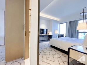 2 bedrooms, iron/ironing board, bed sheets