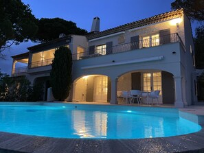 Piscine extérieure, piscine chauffée