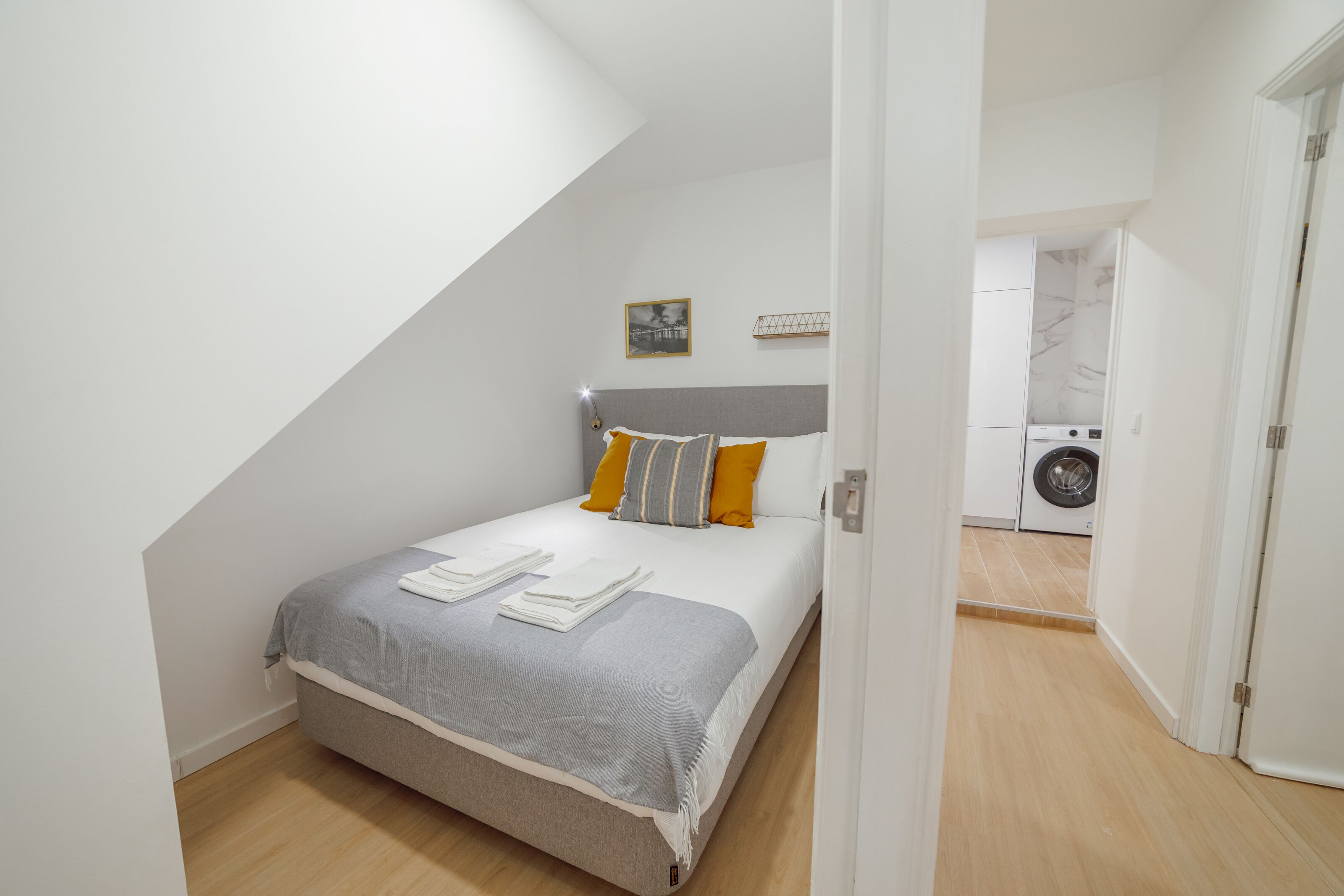Design appartement | 2 slaapkamers, een strijkplank/strijkijzer, gratis wifi, beddengoed