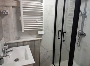 Savon, papier toilette