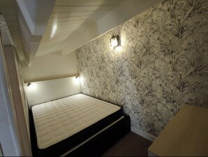 2 chambres, lit parapluie