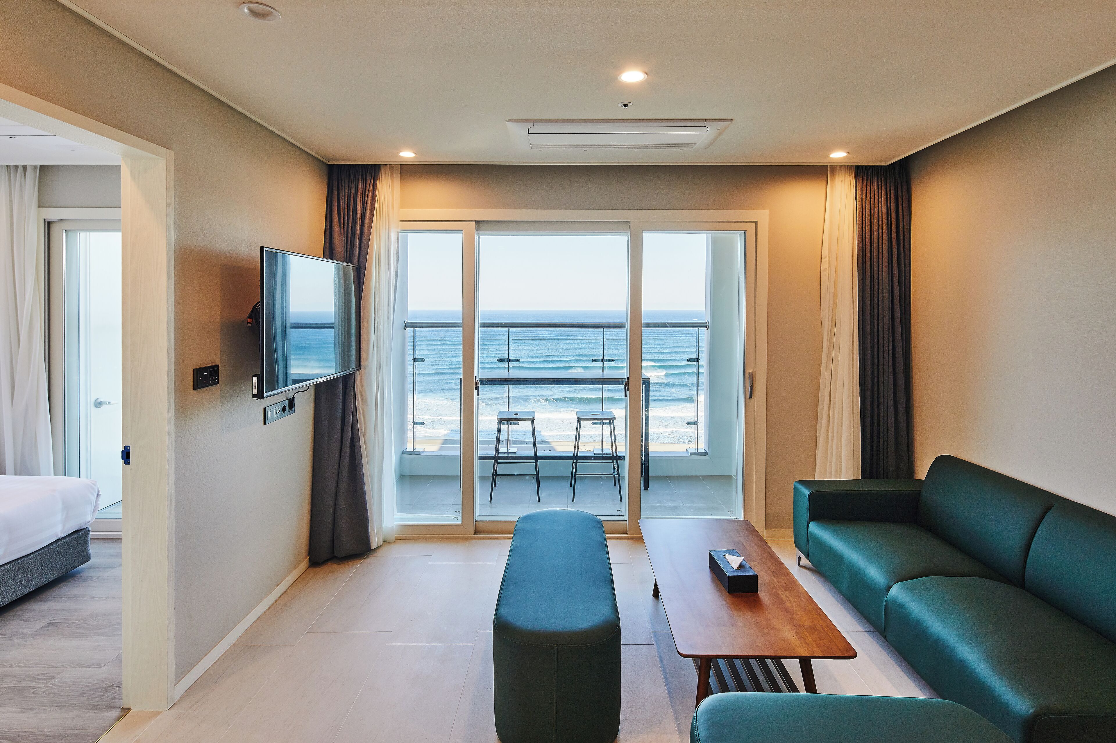 Superior Double Room, 2 Bedrooms, Ocean View | Free WiFi, bed sheets
