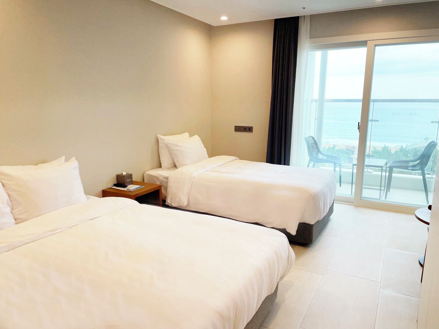 Standard Twin Room, Ocean View | Free WiFi, bed sheets