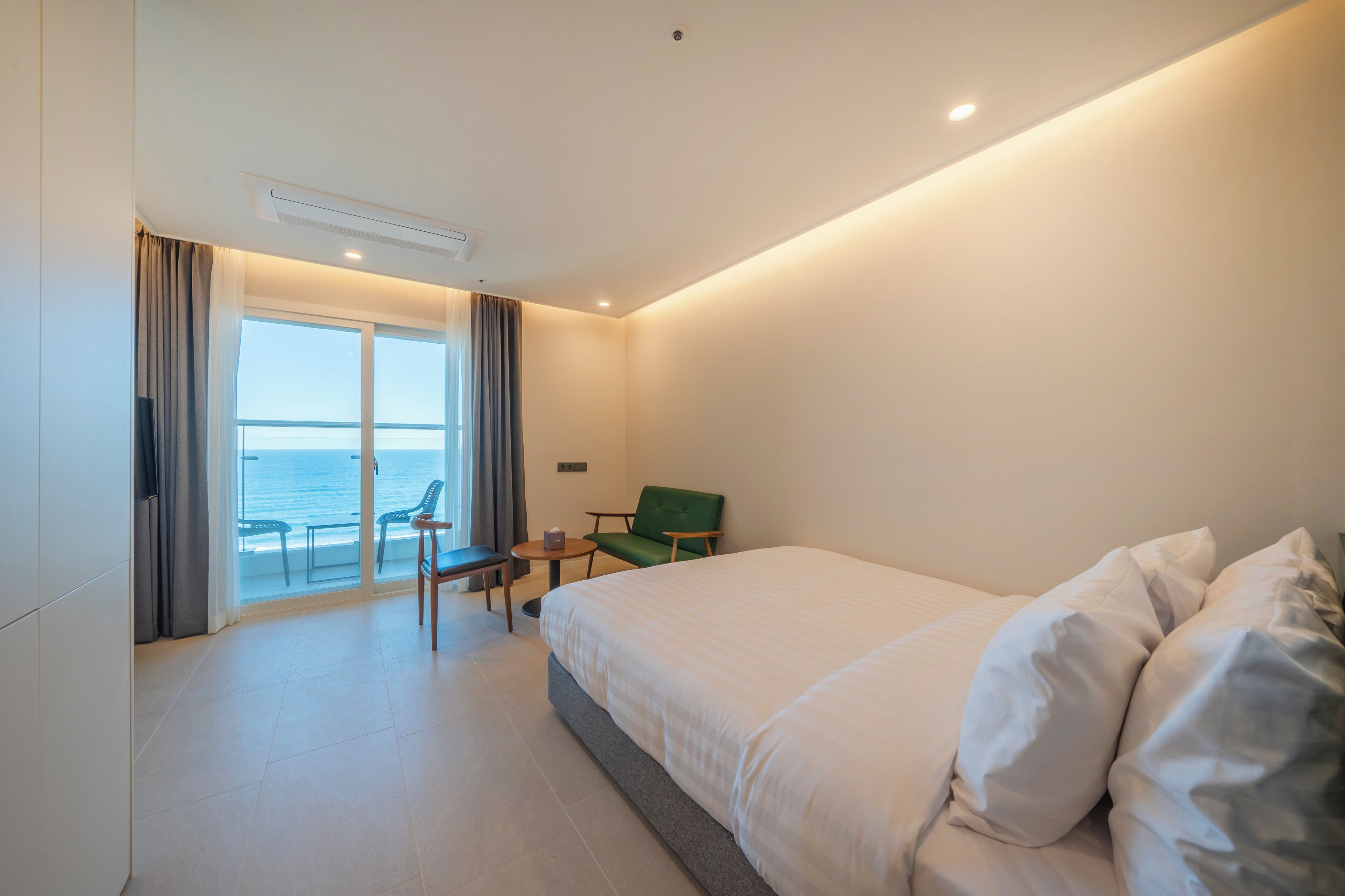 Standard Double Room, 1 Bedroom, Ocean View | Free WiFi, bed sheets