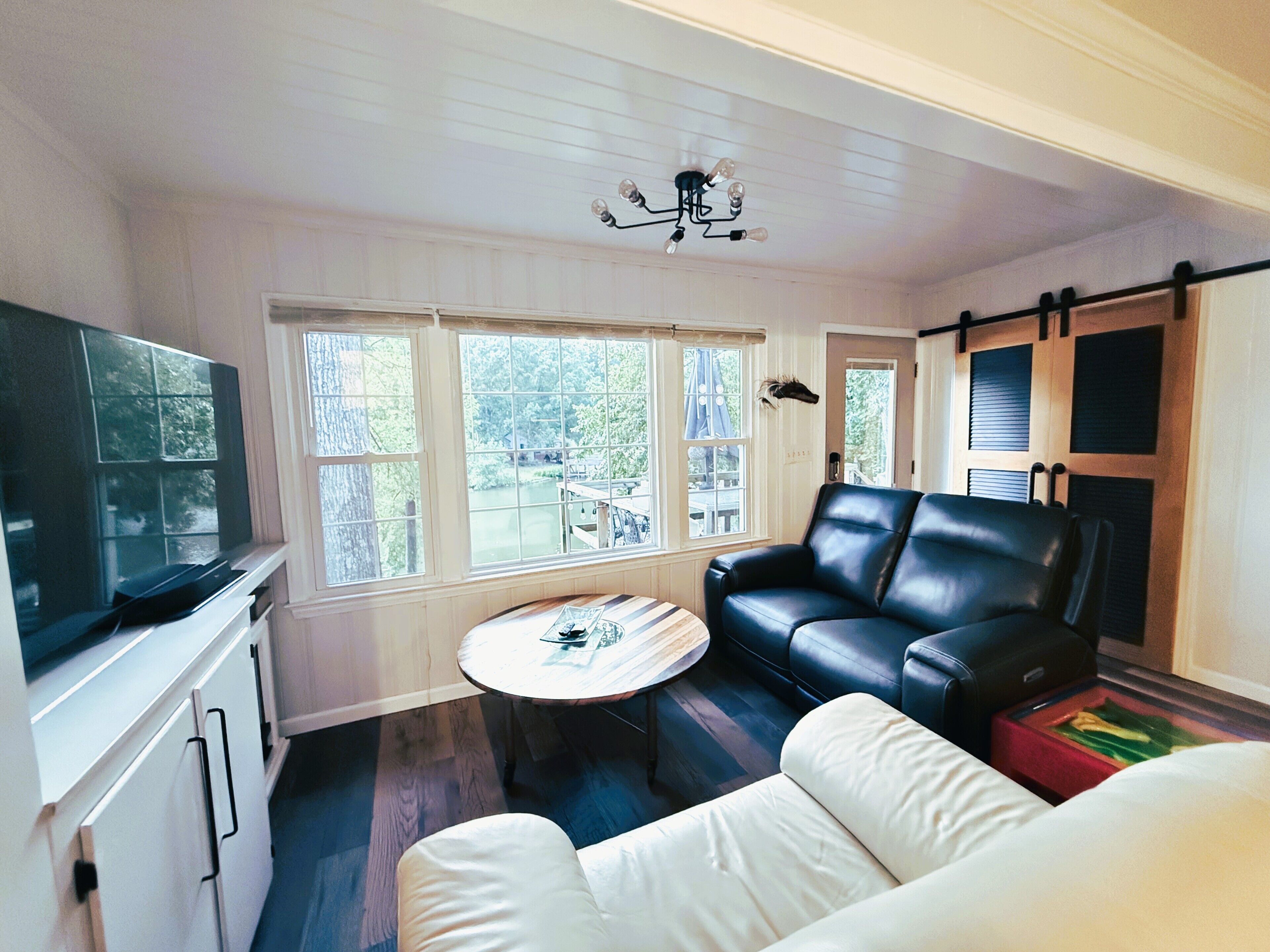 Smart-TV, Kamin, Drucker