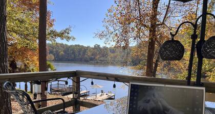 Pet-Friendly LAKEFRONT with Dock, Canoe, FirePit, Hammock and more-Golf Nearby