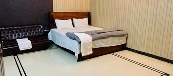 Moon Light Guest House