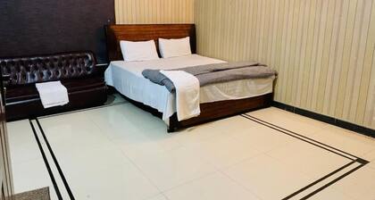 Moon Light Guest House