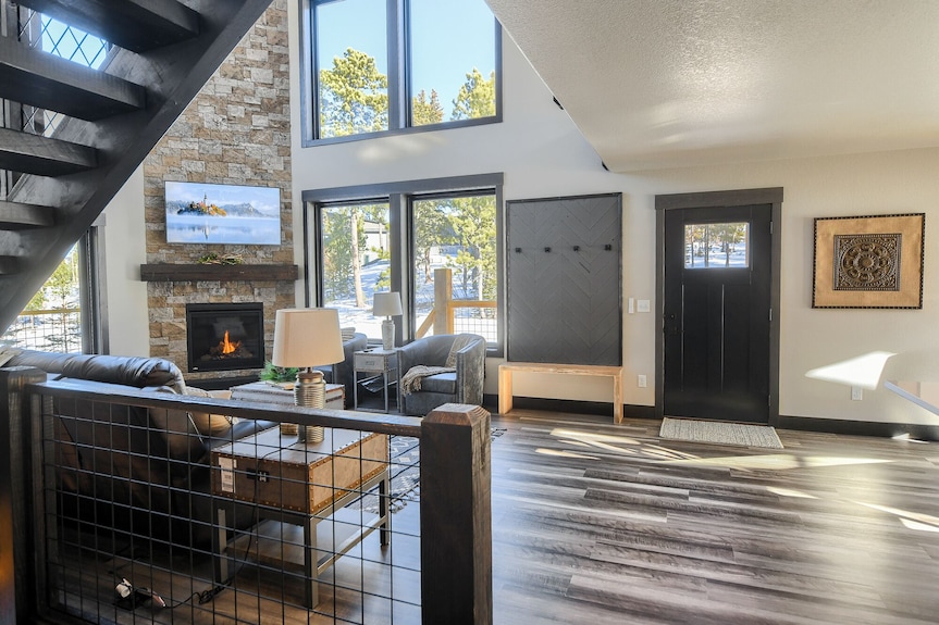 Easy Access Open Floor Plan W/ Paved Driveway Access To Clubhouse Pools! - Lead, SD