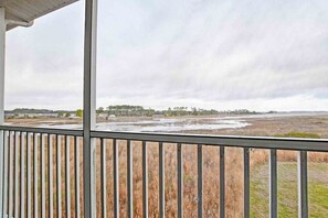 Property grounds - Top Floor, 4 bedroom Condo in the Bethany Bay Community! (Ocean View)
