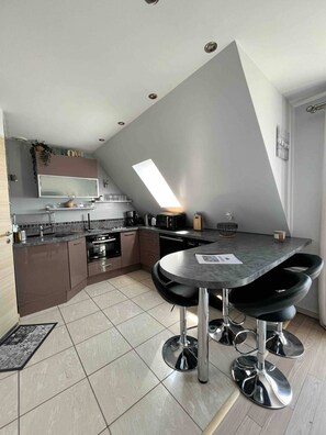 Microwave, oven, dishwasher, electric kettle