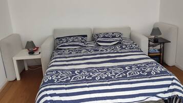 1 bedroom, iron/ironing board, travel cot, free WiFi