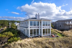 المنشأة من الخ ارج