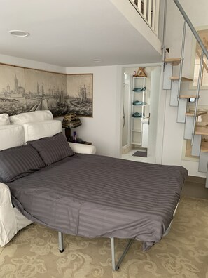 2 soverom, strykejern/-brett, wi-fi og sengetøy