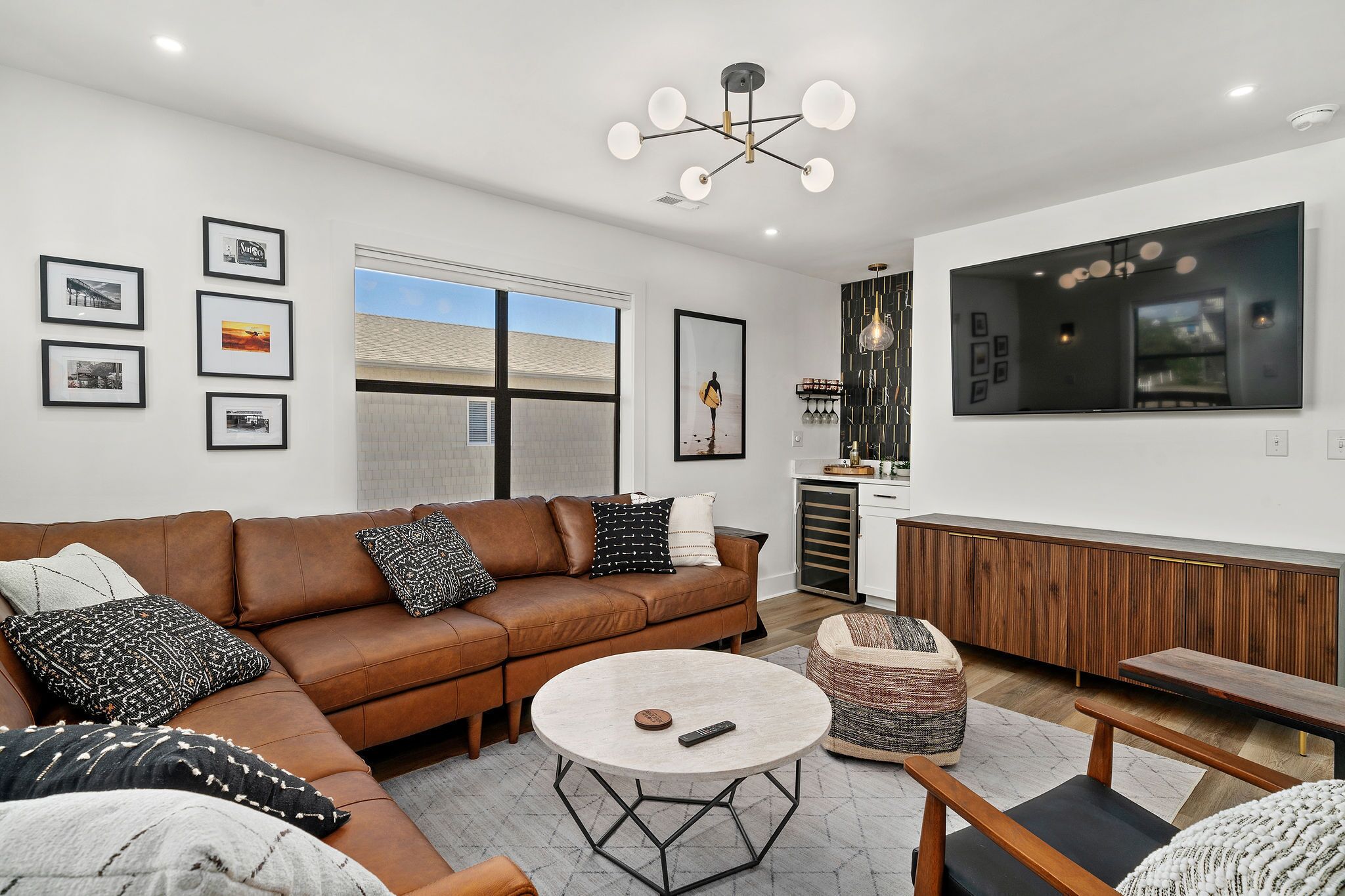 Ocean Views, Steps to the Water. Perfect blend of comfort and convenience.