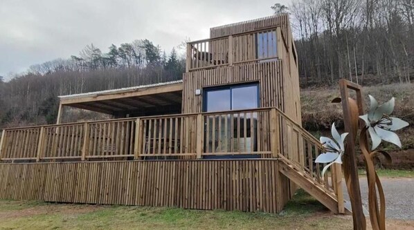 Exterior - Aux Sons des Cloches (Rosteig)