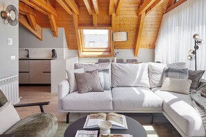 Fireplace - Les Marmottes by FeelFree Rentals (Vielha)