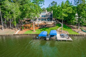 Exterior - Perfect Masters Retreat or Family Lakehouse for Extended Getaway   (Greensboro)