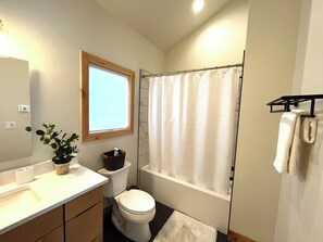 Hair dryer, towels - Elk Valley Townhome with private sauna and amazing views (Crested Butte)