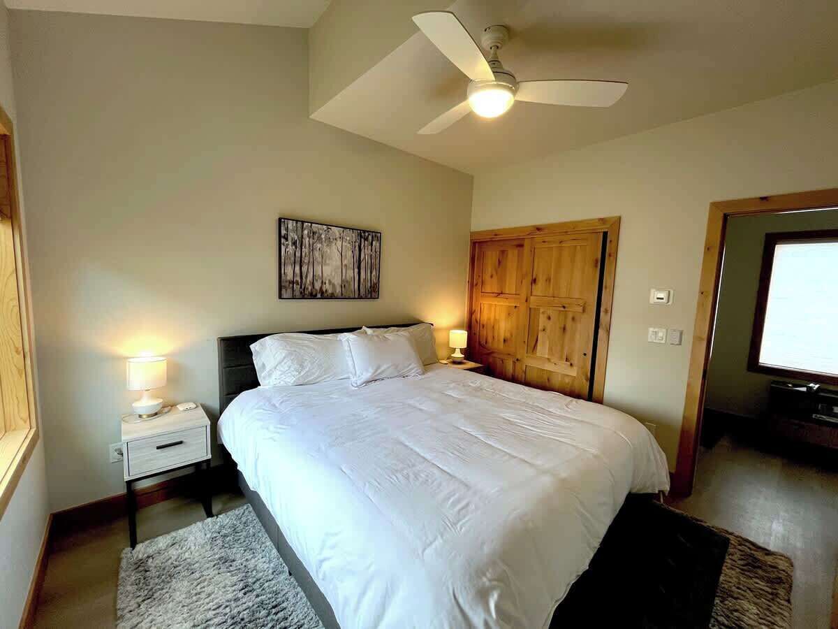 2 habitaciones, tabla de planchar con plancha y wifi gratis 