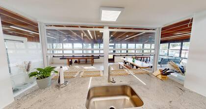 The Sunset Cove Cottage at Magnificent Lake Placid- Newly Renovated