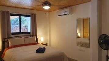 3 chambres, coffres-forts dans les chambres, Wi-Fi, draps fournis