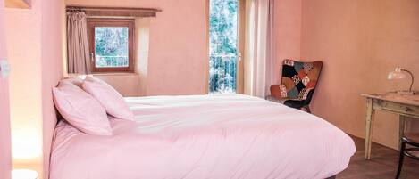 1 chambre, bureau, lit parapluie, Wi-Fi gratuit