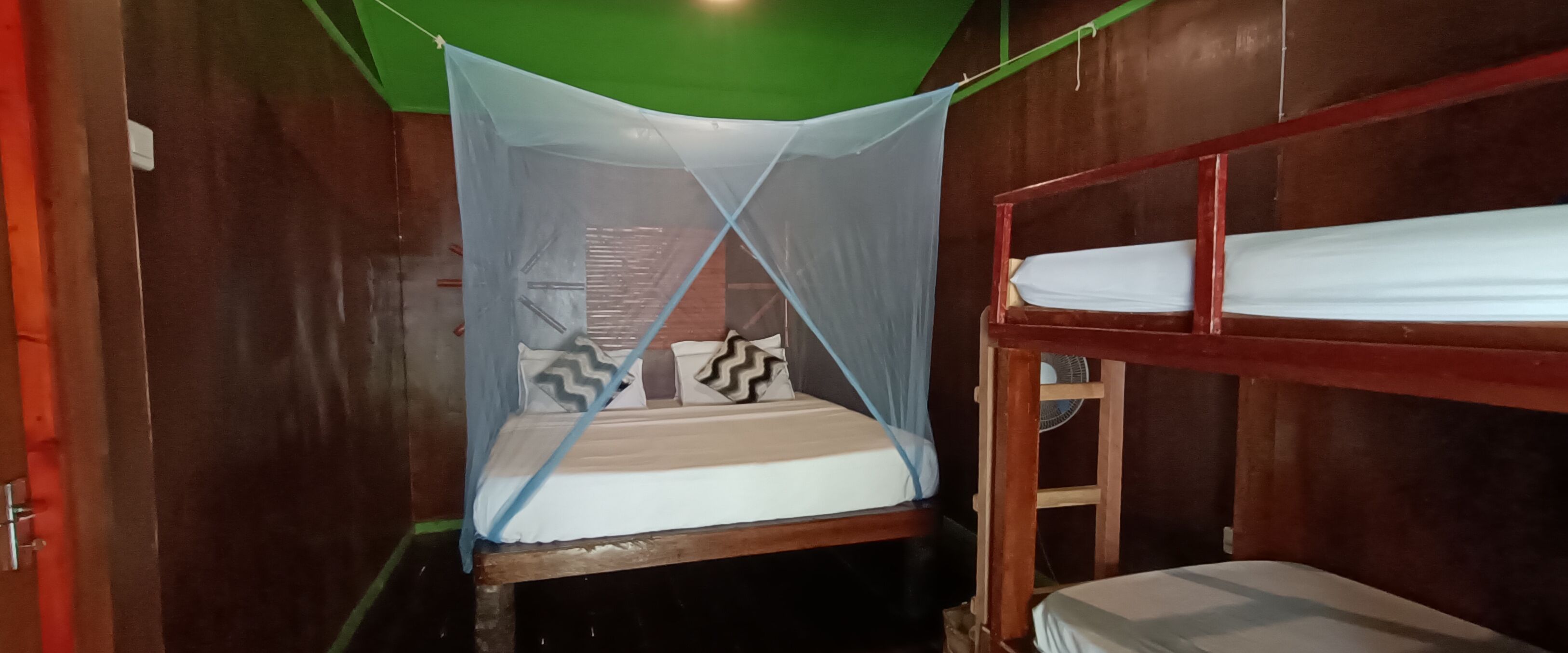 Family Chalet | 1 bedroom, individually decorated, individually furnished, bed sheets