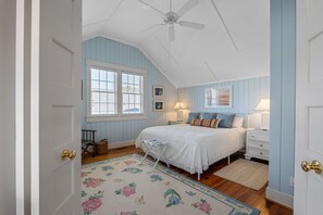 5 bedrooms, in-room safe, desk, iron/ironing board