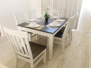 Dining - Lovely 4BR3BA House downstairs office private fenced yard 30% monthly discount (Moreno Valley)