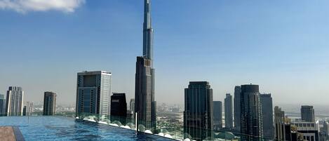 Piscina all'aperto, una piscina riscaldata