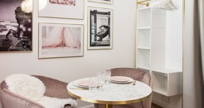 Individually decorated, individually furnished, blackout curtains - Nikolai Homes (Vienna)