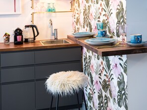 Estudio (Papageno) | Cocina privada | Refrigerador, parrilla de estufa y cafetera de espresso 