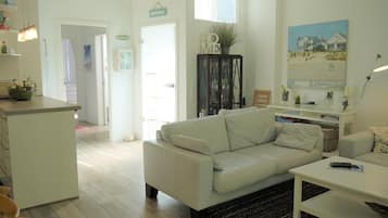 Smart TV, DVD player, books