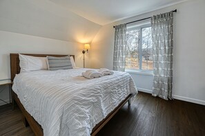 5 habitaciones, tabla de planchar con plancha, internet y ropa de cama 