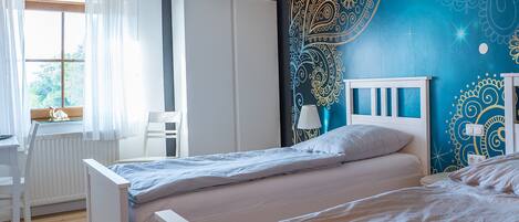 2 bedrooms, WiFi, bed sheets