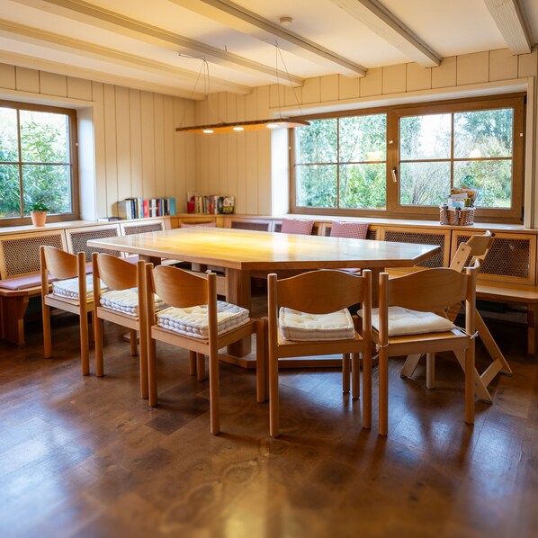 Dining - Naturnahe Ferienunterkunft Direkt an der Iller mit Großem Garten (Altusried)