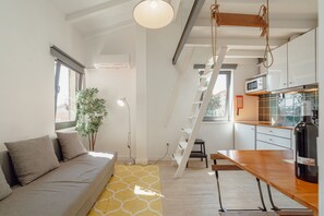Apartamento design | Área de estar | TV de tela plana 32 polegadas com canais a cabo