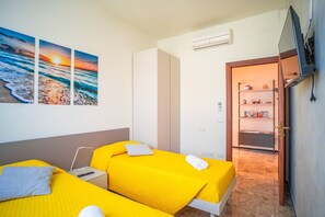 2 camere, ferro/asse da stiro, Wi-Fi gratuito