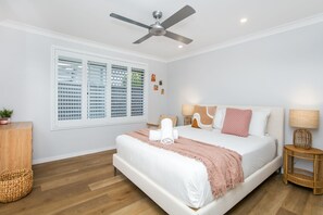 4 chambres, fer et planche à repasser, Wi-Fi gratuit, draps fournis