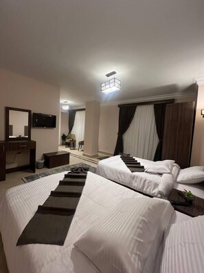 1 bedroom, premium bedding, minibar, in-room safe