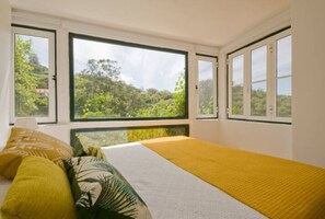 6 bedrooms, in-room safe, desk, iron/ironing board - Romantic Challet in Old Town Sintra With Views. Pets are Welcome! (Sintra)