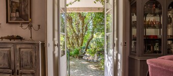 Romantic Challet in Old Town Sintra With Views. Pets are Welcome!